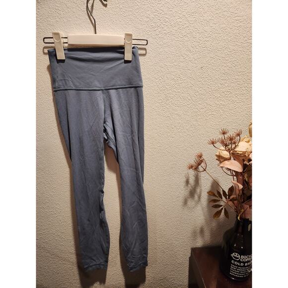 Lululemon Align High-Rise 25" Light‎ Blue Leggings Size 2 Nulu Yoga Pants - Picture 1 of 3